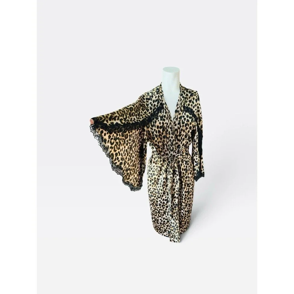 NWT Victoria's Secret Cheetah Lace Kimono Bath Lounge Robe XS/S msrp $79